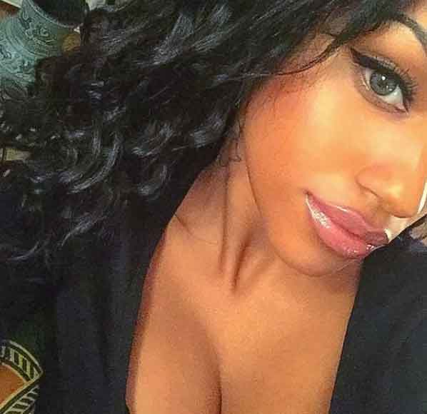 Fanny dimentica Mario Balotelli a suon di… selfie Fanny dimentica Mario Balotelli a suon di… selfie