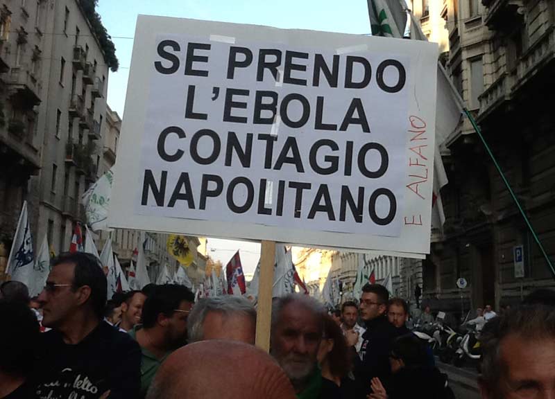 Sciopero sociale, proteste in tutta Italia. Cariche a Milano, agenti feriti a Padova Sciopero sociale, proteste in tutta Italia. Cariche a Milano, agenti feriti a Padova