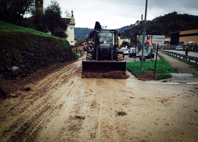 A Genova e Savona frane ed allagamenti. Esonda il Seveso a Milano A Genova e Savona frane ed allagamenti. Esonda il Seveso a Milano