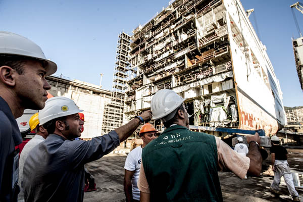 MSC investe 200 mln nel programma Rinascimento. Varata la nuova Armonia MSC investe 200 mln nel programma Rinascimento. Varata la nuova Armonia