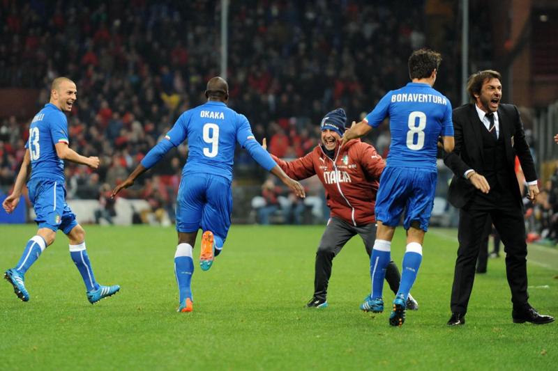 Okaka mette in ginocchio l’Albania. Conte: “Fateci lavorare” Okaka mette in ginocchio l’Albania. Conte: “Fateci lavorare”