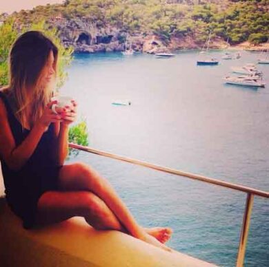 Simeone conquista Parigi: tra la panca Psg e la vacanza con Carla…