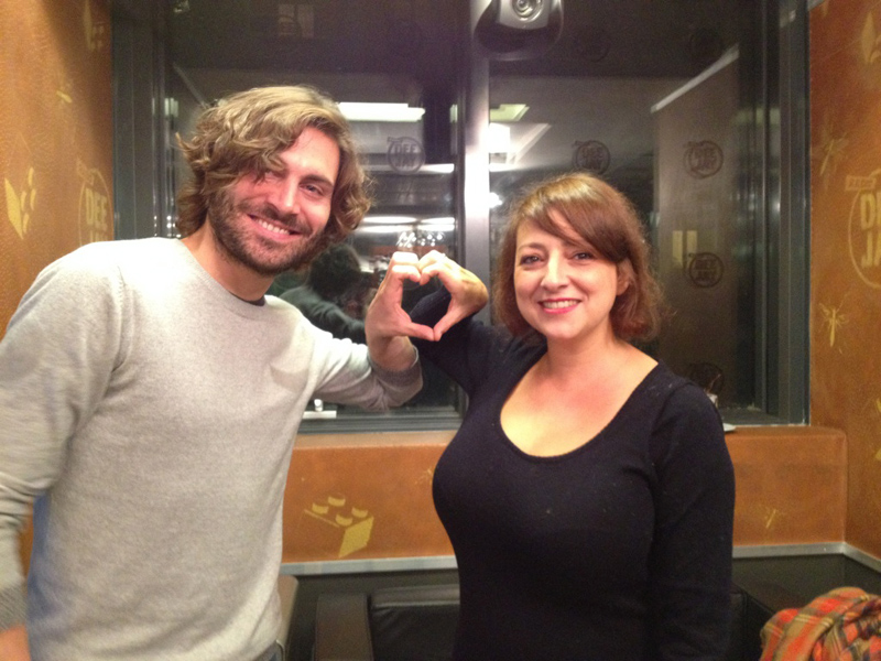 I vip contro il femminicidio: ecco il loro muro di cuori I vip contro il femminicidio: ecco il loro muro di cuori