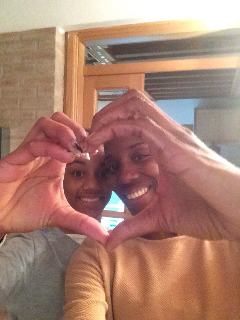 I vip contro il femminicidio: ecco il loro muro di cuori I vip contro il femminicidio: ecco il loro muro di cuori