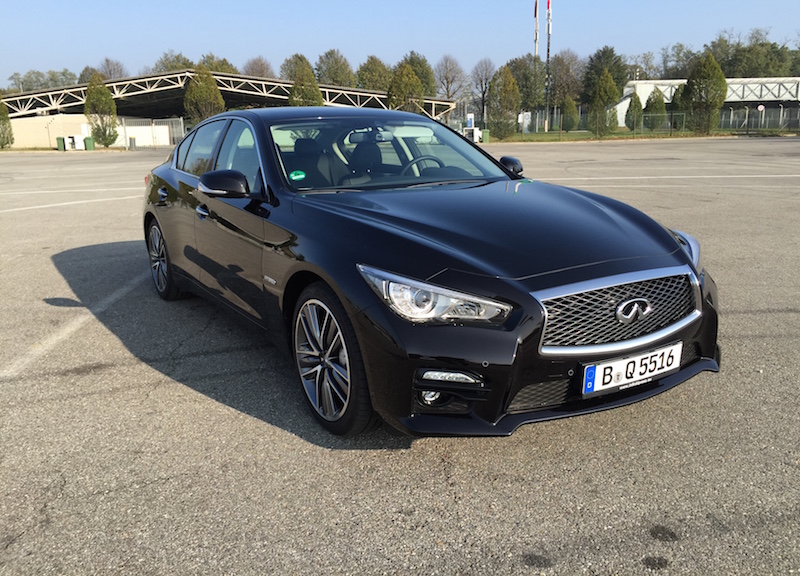 Si scrive “Q”, si legge Infiniti Si scrive “Q”, si legge Infiniti