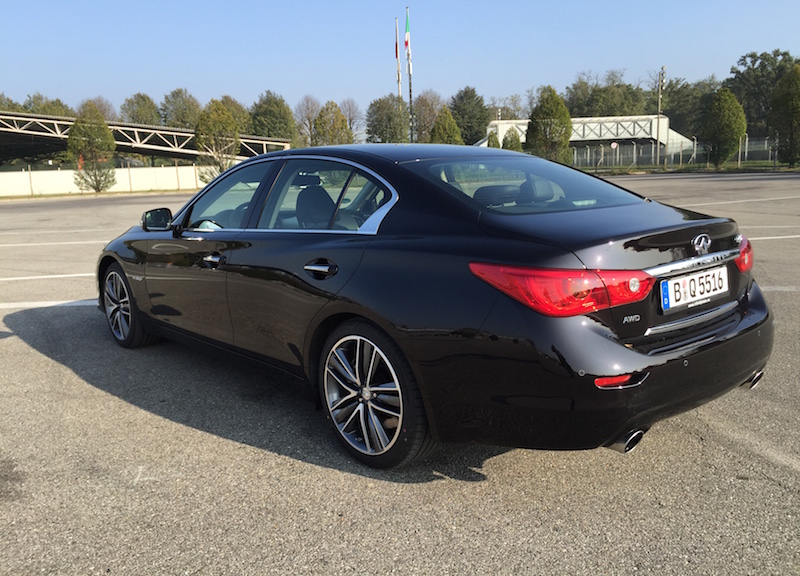 Si scrive “Q”, si legge Infiniti Si scrive “Q”, si legge Infiniti