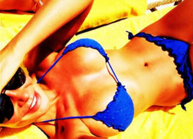 Nicole Minetti is back: aspettando la decisione sull’Isola intanto…