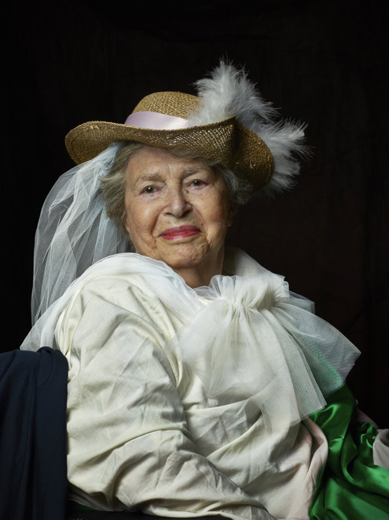 Donne, arte e bellezza ad ogni età. Foto Donne, arte e bellezza ad ogni età. Foto