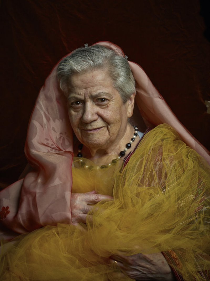 Donne, arte e bellezza ad ogni età. Foto Donne, arte e bellezza ad ogni età. Foto