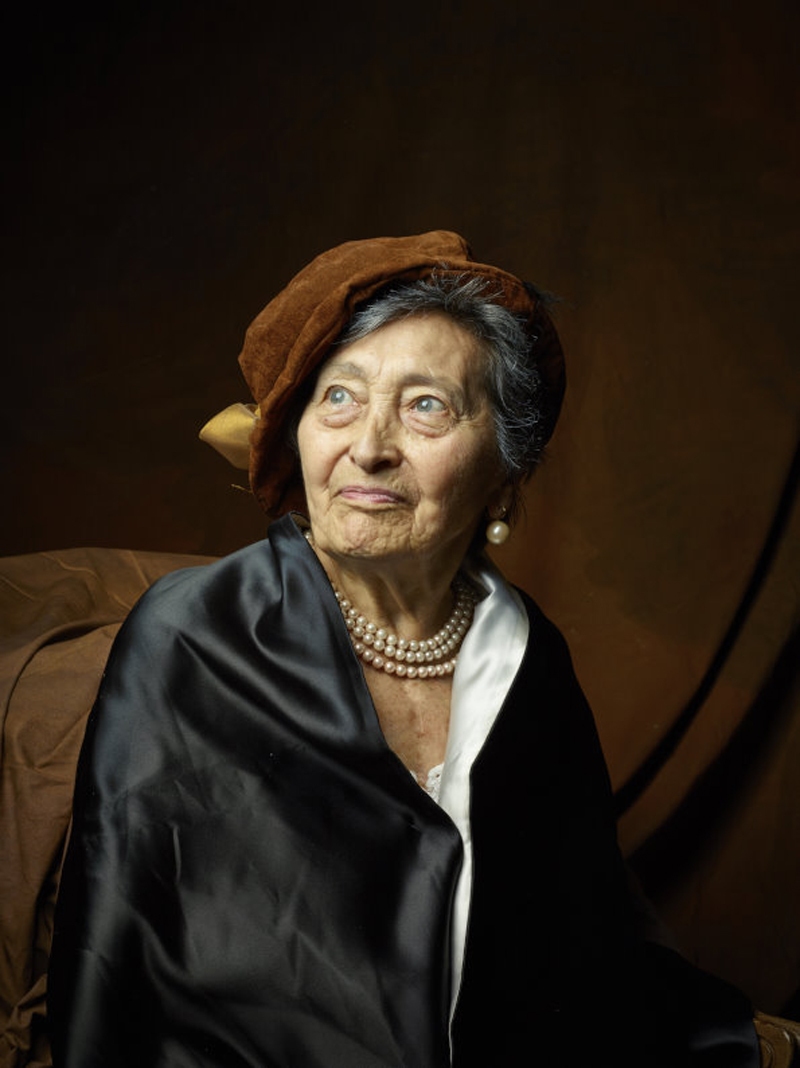 Donne, arte e bellezza ad ogni età. Foto Donne, arte e bellezza ad ogni età. Foto