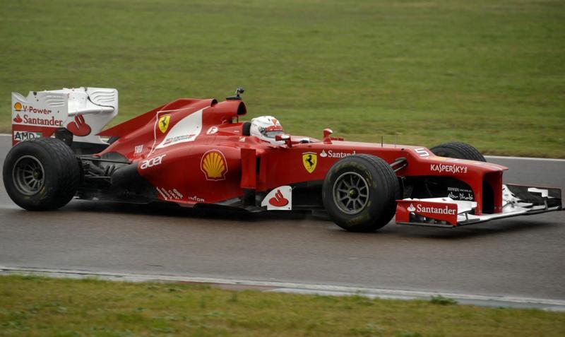 Vettel, casco speciale per il debutto in Ferrari Vettel, casco speciale per il debutto in Ferrari