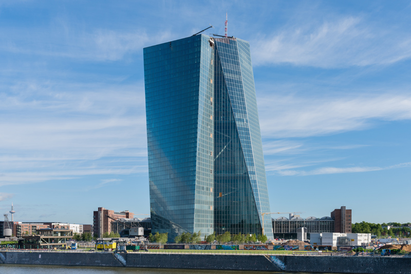 Dodici anni e un miliardo e 200 milioni: la Bce ha la sua nuova sede Dodici anni e un miliardo e 200 milioni: la Bce ha la sua nuova sede
