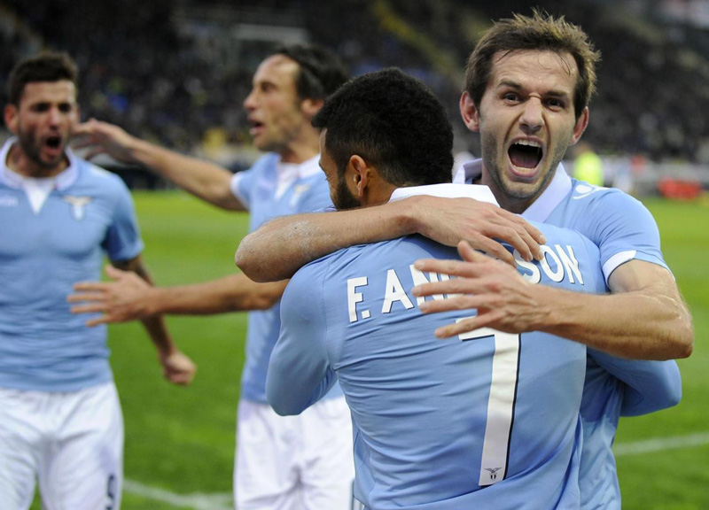 Mauri spegne il Parma. La Lazio torna a vincere