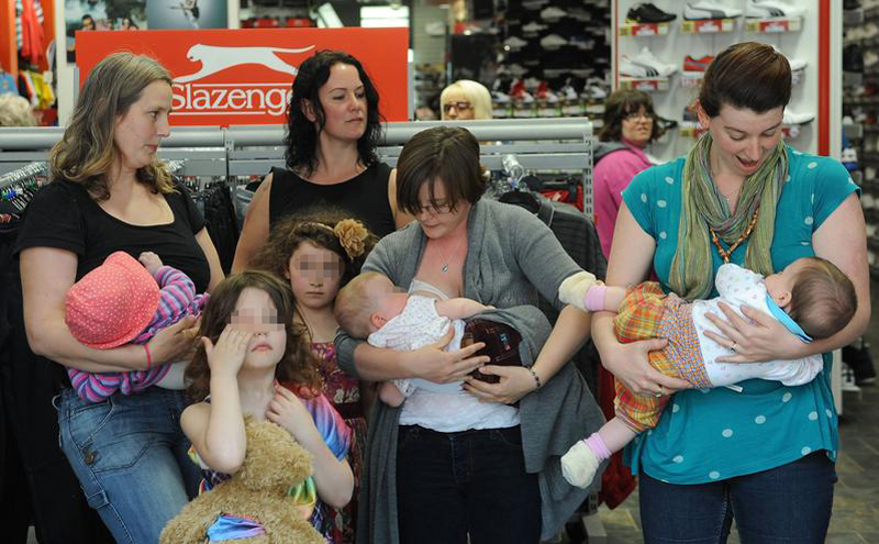 Allattare in pubblico. La polemica in Italia. Di’ la tua