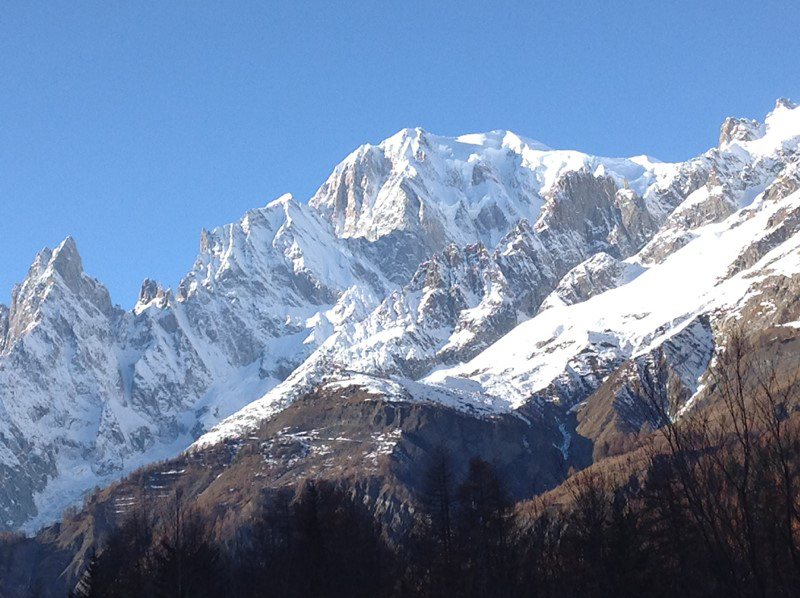 Courmayeur al via la stagione in attesa della neve Courmayeur al via la stagione in attesa della neve