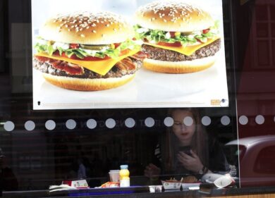 McDonald’s cerca nuove strade: ci prova con l’hamburger personalizzato
