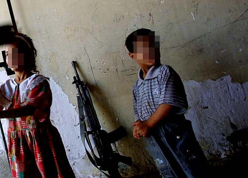 Scandalo bambini-soldato. Reclutati… al Sistina