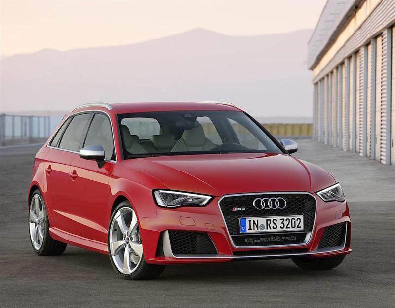 La nuova Audi RS 3 Sportback da 0 a 100 km/h in 4,3 secondi La nuova Audi RS 3 Sportback da 0 a 100 km/h in 4,3 secondi