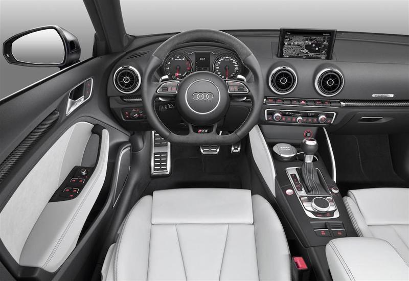 La nuova Audi RS 3 Sportback da 0 a 100 km/h in 4,3 secondi La nuova Audi RS 3 Sportback da 0 a 100 km/h in 4,3 secondi