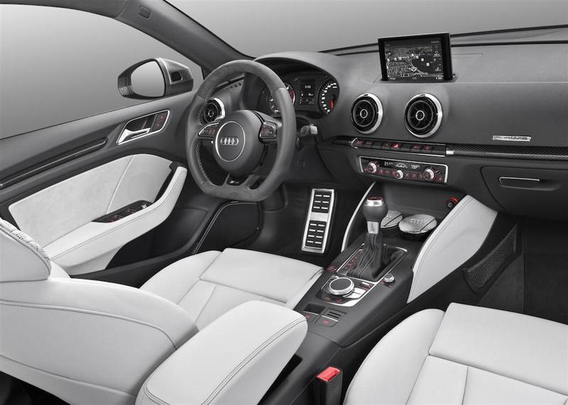 La nuova Audi RS 3 Sportback da 0 a 100 km/h in 4,3 secondi La nuova Audi RS 3 Sportback da 0 a 100 km/h in 4,3 secondi