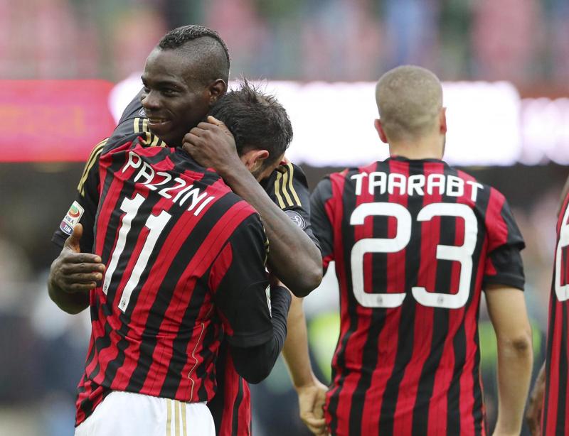 Taarabt: “Balotelli? E’ un calciatore normale che tira forte” Taarabt: “Balotelli? E’ un calciatore normale che tira forte”