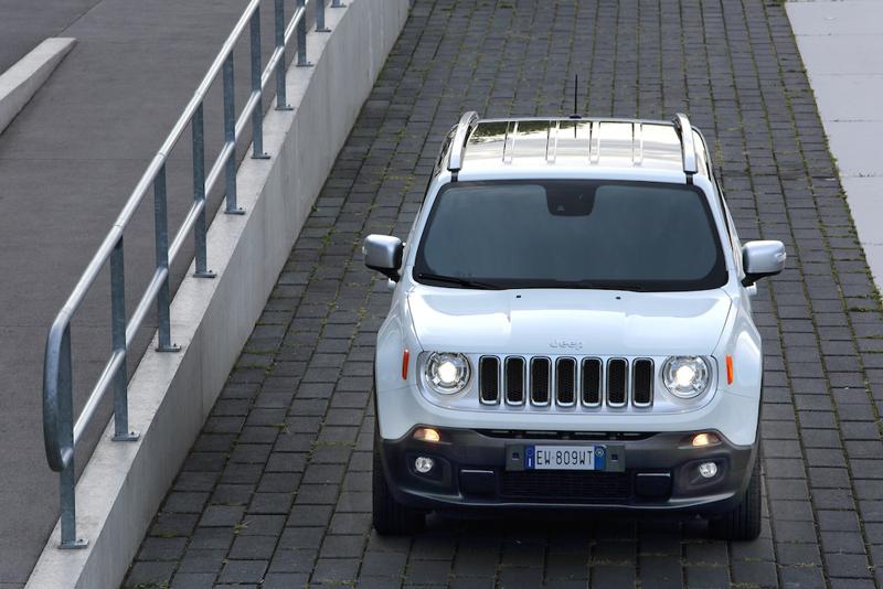 All’asta la Jeep Renegade autografata dai Rolling Stones All’asta la Jeep Renegade autografata dai Rolling Stones