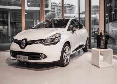 RENAULT CLIO  COSTUME NATIONALE in Edizione Limitata