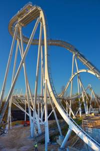 Gardaland, ecco le nuove montagne russe con caduta in picchiata verticale