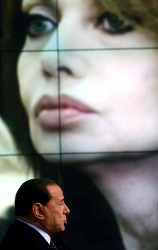 Altro che crisi e inchieste, le donne hanno fatto cadere Berlusconi