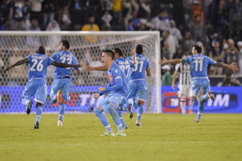 Napoli trionfa in Supercoppa. Benitez: bello vincere così con la Juve Napoli trionfa in Supercoppa. Benitez: bello vincere così con la Juve