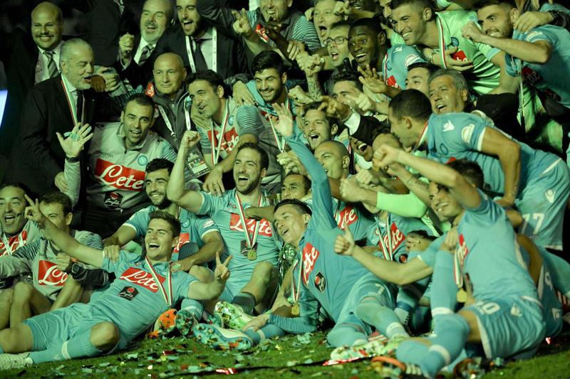Napoli trionfa in Supercoppa. Benitez: bello vincere così con la Juve Napoli trionfa in Supercoppa. Benitez: bello vincere così con la Juve