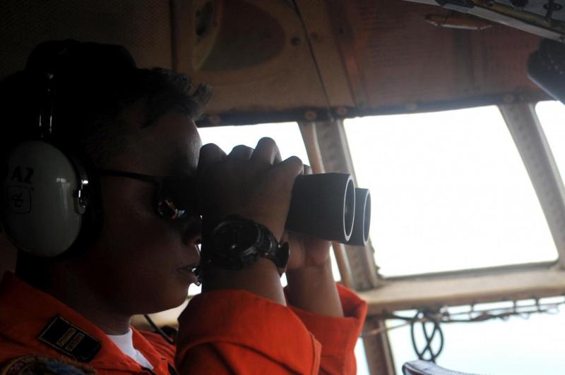 Indonesia: resti nel mare di Giava sono dell’aereo AirAsia Indonesia: resti nel mare di Giava sono dell’aereo AirAsia