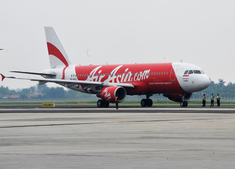Indonesia: resti nel mare di Giava sono dell’aereo AirAsia Indonesia: resti nel mare di Giava sono dell’aereo AirAsia