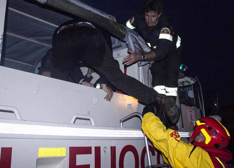 Scontro tra mercantili al largo di Marina di Ravenna, due morti Scontro tra mercantili al largo di Marina di Ravenna, due morti