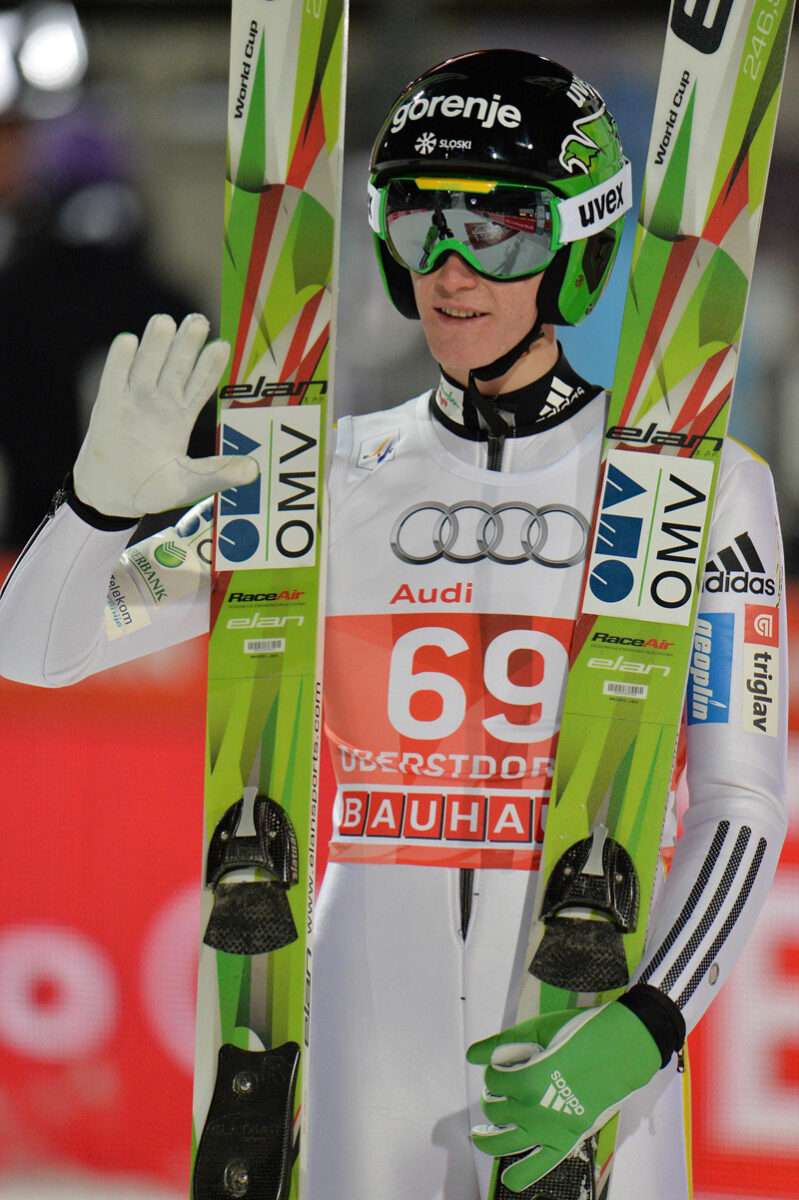 Ski jumping, i voli (e le cadute) più spettacolari: foto