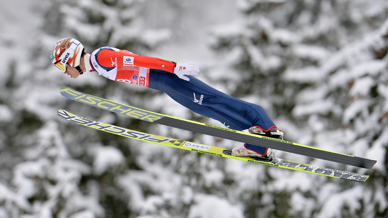 Ski jumping, i voli (e le cadute) più spettacolari: foto