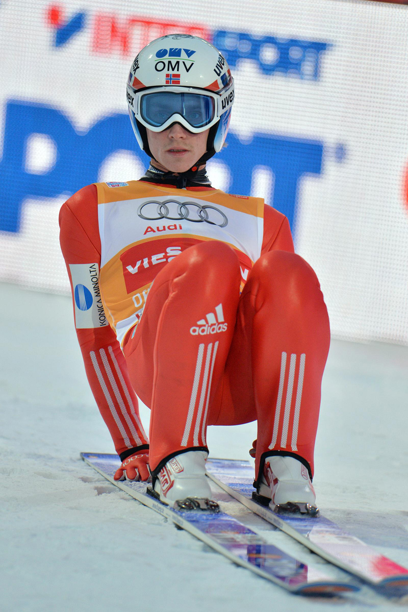 Ski jumping, i voli (e le cadute) più spettacolari: foto