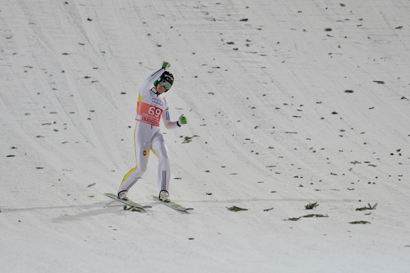 Ski jumping, i voli (e le cadute) più spettacolari: foto