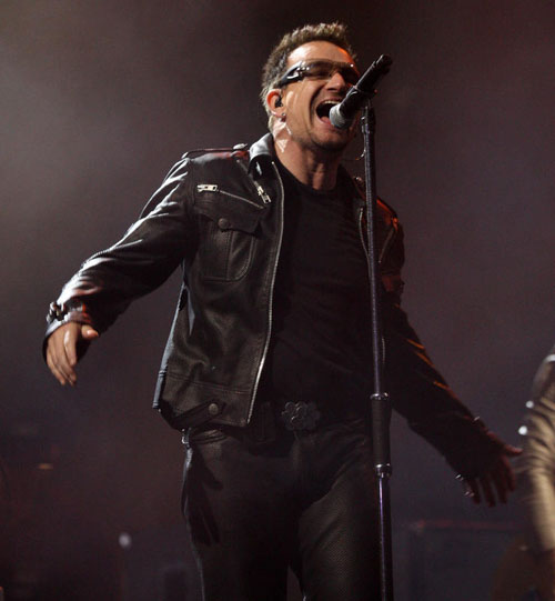 Fratture mano dopo caduta bici, Bono dice addio a chitarra Fratture mano dopo caduta bici, Bono dice addio a chitarra