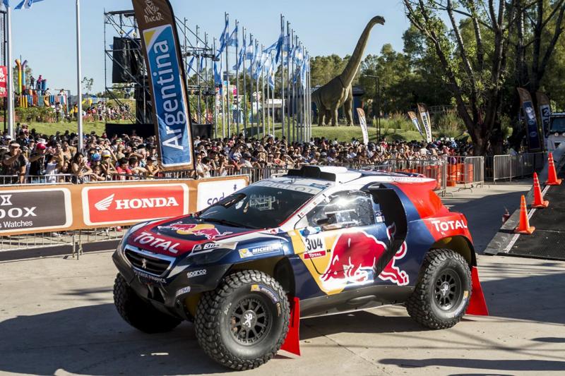 Peugeot 2008 DKR ai blocchi di partenza della prima tappa Peugeot 2008 DKR ai blocchi di partenza della prima tappa