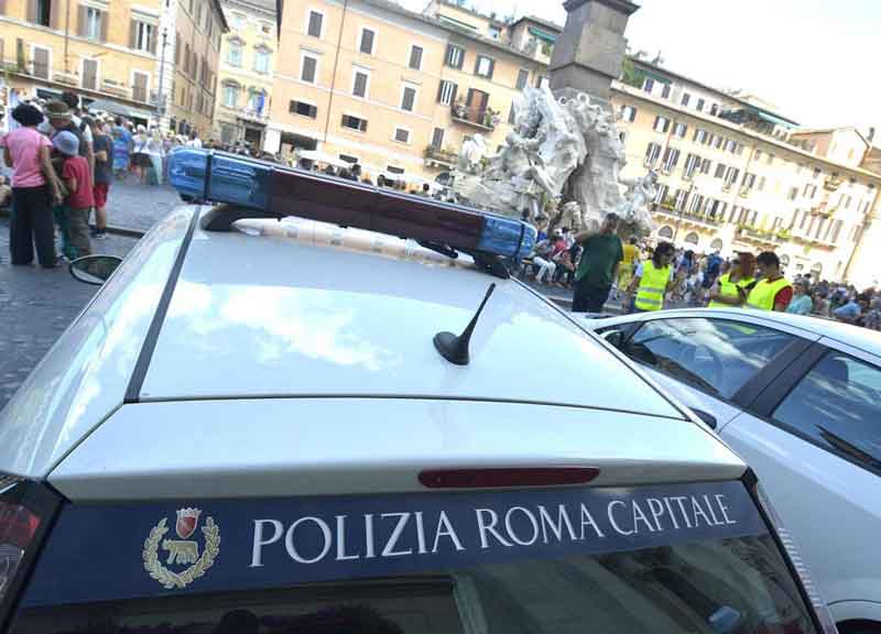 Bufera vigili, in campo Beppe Grillo: “Accanimento per Jobs Act” Bufera vigili, in campo Beppe Grillo: “Accanimento per Jobs Act”
