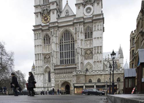 Merkel vola a Londra, ma il Labour la snobba Merkel vola a Londra, ma il Labour la snobba