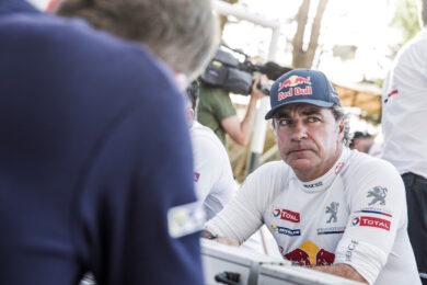 Dakar 2015: Il Team Peugeot Total supera la tappa più lunga