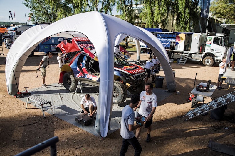 Dakar 2015: Il Team Peugeot Total supera la tappa più lunga Dakar 2015: Il Team Peugeot Total supera la tappa più lunga