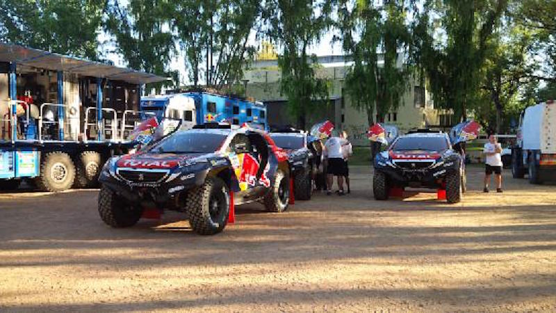 Dakar 2015: Il Team Peugeot Total supera la tappa più lunga Dakar 2015: Il Team Peugeot Total supera la tappa più lunga