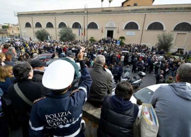 Vigili, protesta infinita. “Venerdì a rischio caos”