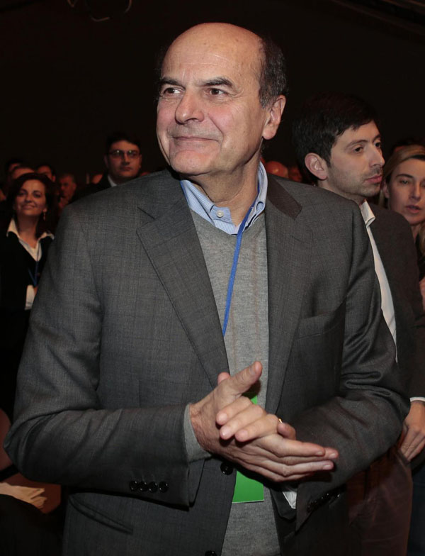 Fisco, Bersani all’attacco di Renzi: “Sua manina? Non gli faccio complimenti” Fisco, Bersani all’attacco di Renzi: “Sua manina? Non gli faccio complimenti”