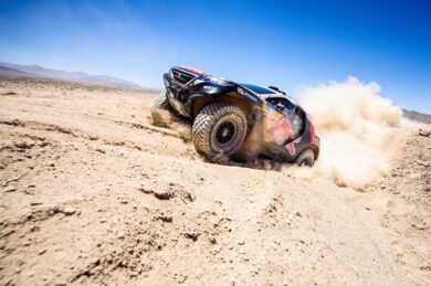Dakar 2015: Giornata non facile per il Team Peugeot