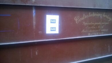 Atmosfera pesante e negozi chiusi a Parigi… Di Giorgio Forattini