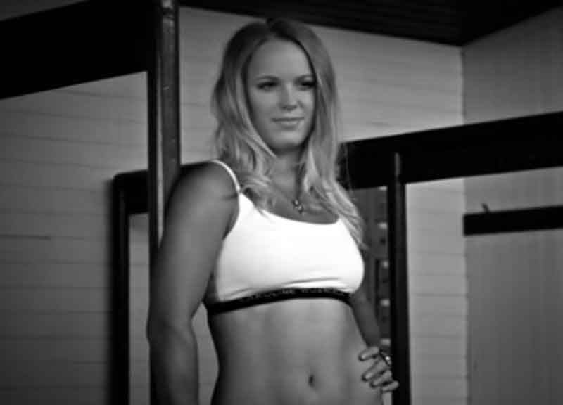 La Wozniacki finisce in mutande… “meglio Cristiano Ronaldo” La Wozniacki finisce in mutande… “meglio Cristiano Ronaldo”